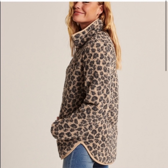 Abercrombie & Fitch Tops - Abercrombie and Fitch leopard print Sherpa quarter zip pullover size small